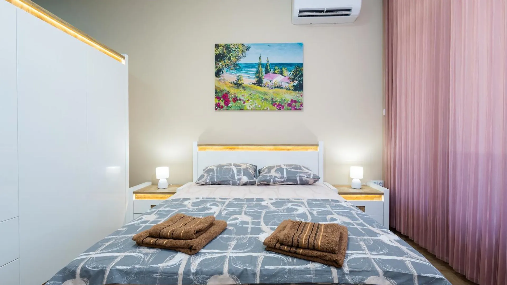 Дени Хоум Бургас Appartement